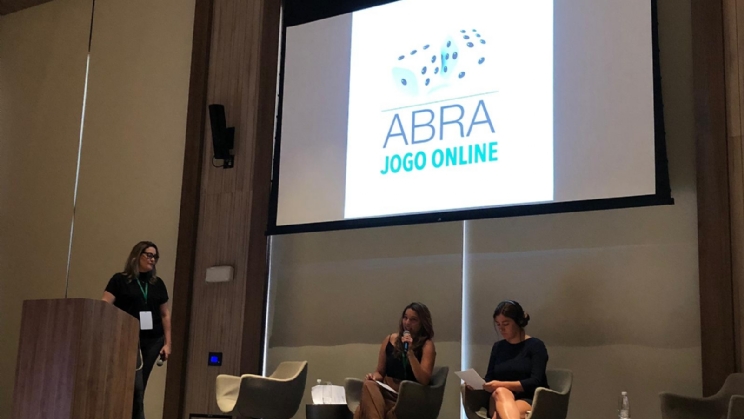 Deputados e especialistas debateram sobre a regulamentação dos jogos online no Brasil
