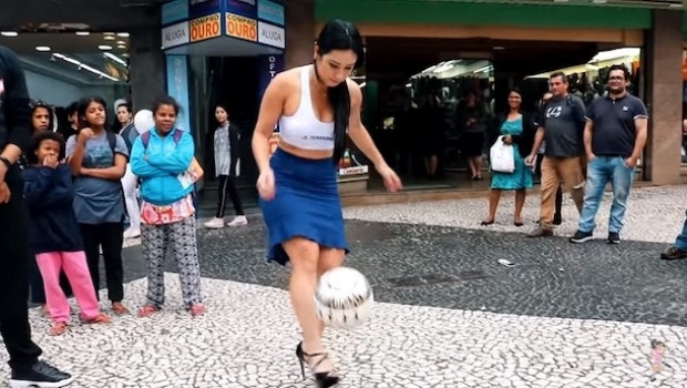 Tempobet adds Brazilian freestyle football star Raquel for brand actions on streets