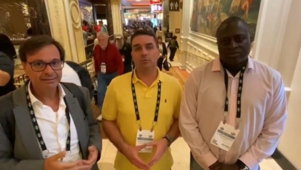 In Las Vegas, Senator Flavio Bolsonaro asked Brazil to regulate casinos in resorts