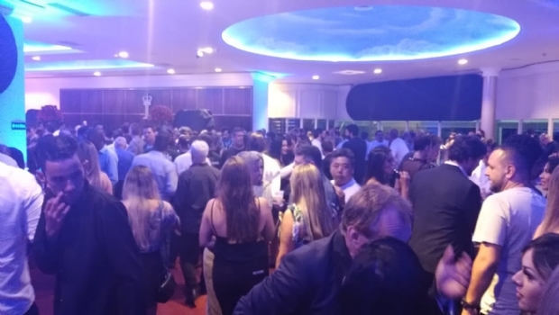 Vegas Poker é inaugurada em São Paulo com uma noite luxuosa de muita alegria e jogos