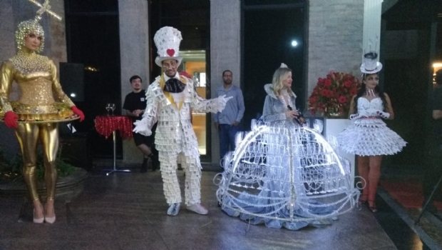 Vegas Poker é inaugurada em São Paulo com uma noite luxuosa de muita alegria e jogos