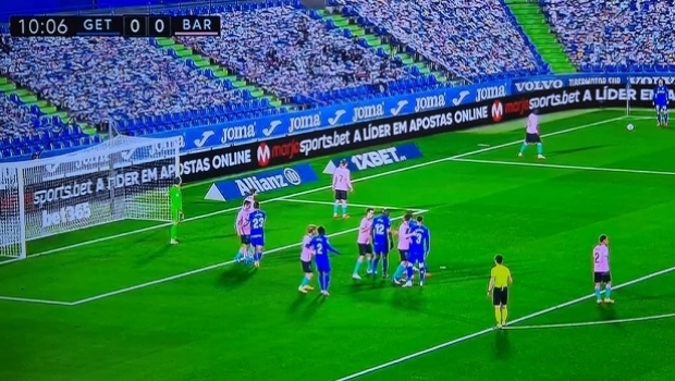 Marjosports.bet signs deal with Messi's Barcelona, already appears on ad LEDs in matches