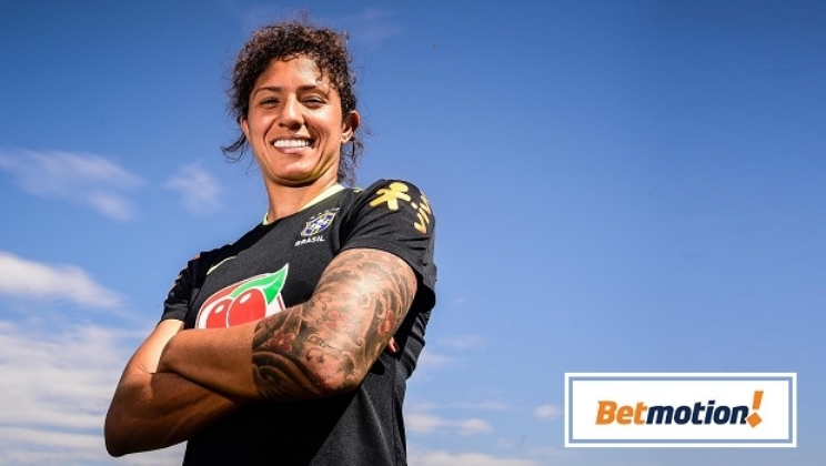 “Eu tô muito feliz da Betmotion ter olhado para mim e ser referência para as atletas”