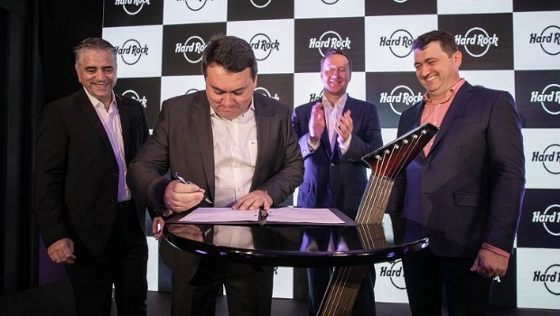 Grupo Arena Petry and Hard Rock International presented their partnership in grand event