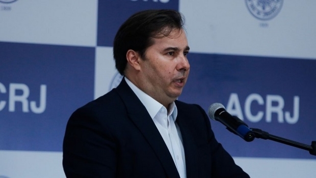 Rodrigo Maia está preocupado com a forma com que a liberação dos cassinos vem ganhando forma