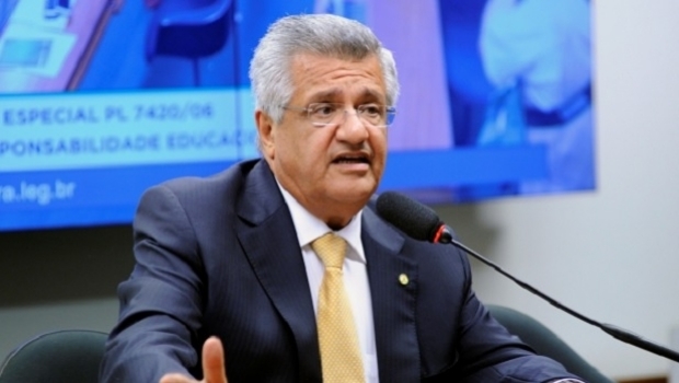 Deputado Bacelar alerta para risco de monopólio dos jogos a favor dos cassinos