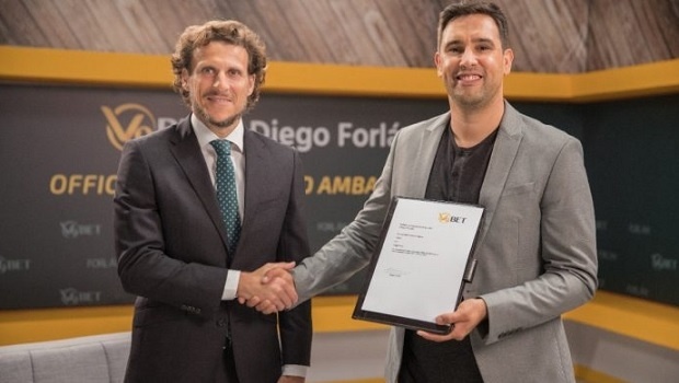 Diego Forlan se torna o primeiro embaixador da marca V9BET
