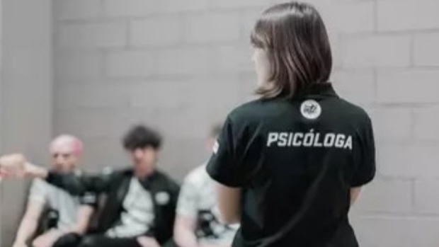 PUC São Paulo lança curso sobre psicologia nos eSports