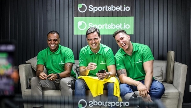 Sportsbet.io lived Real Madrid-Barcelona classic on Instagram with Denilson and draws