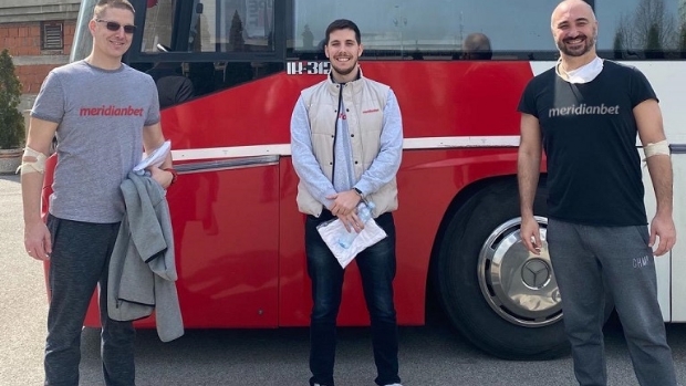 Funcionários da Meridian doam sangue em campanha voluntária para COVID-19