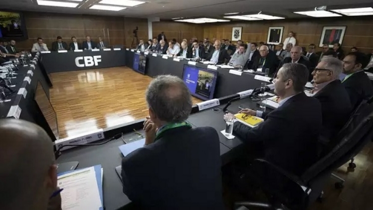 CBF e clubes planejam Brasileiro com início em agosto e término em fevereiro