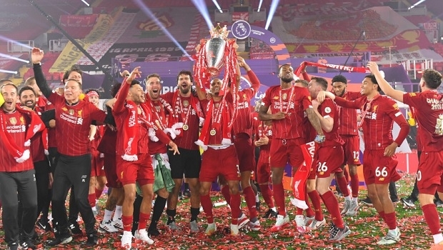 Return of live football sees 11% increase in online event betting in UK