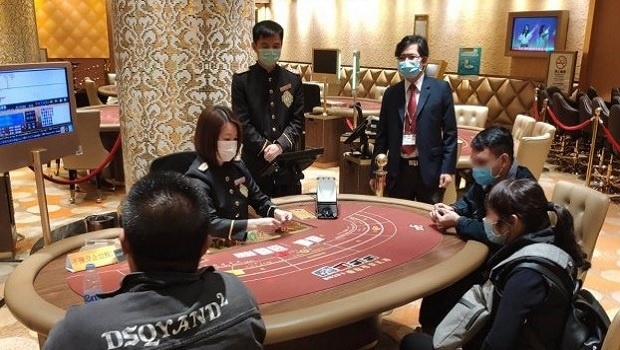 Macau casino workers required to wear mask until March