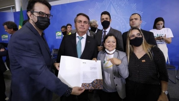 Loterias Caixa fecham patrocínio histórico à Confederação de Desportos de Surdos