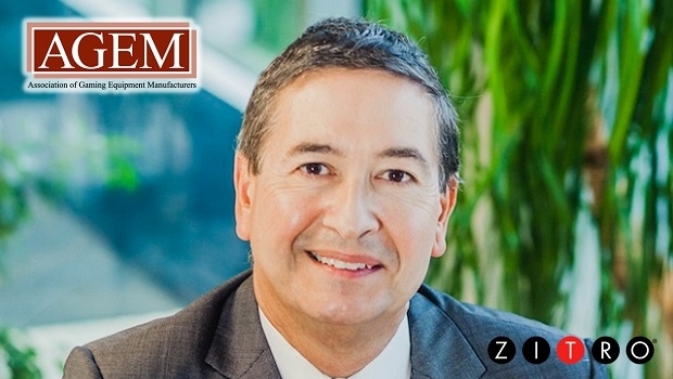 Sebastian Salat honored for his excellence in comercial gaming professionalism