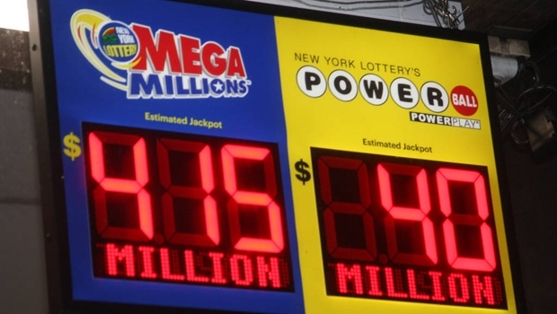 Apostador ganha sozinho R$ 3,8 bilhões, o 7º maior prêmio de loteria Powerball nos EUA
