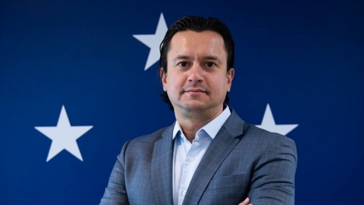 Presidente do Cruzeiro declara apoio aos jogos de azar: “gera emprego, renda e tributo”