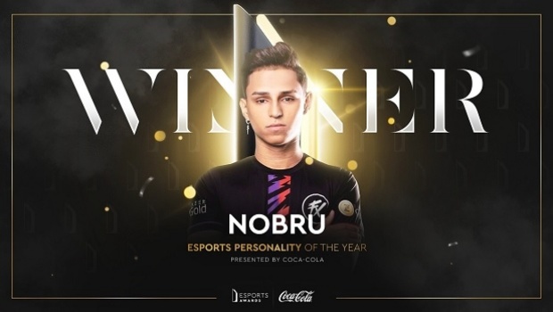 Brasileiro Nobru leva título de Personalidade do Ano no Esports Awards