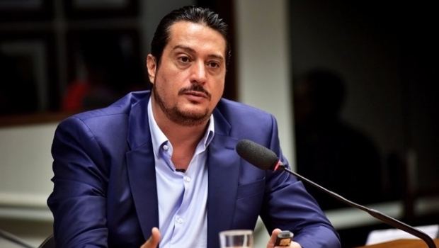 Playmaker anuncia aquisição do portal brasileiro Superpoker por US$ 4,25 milhões