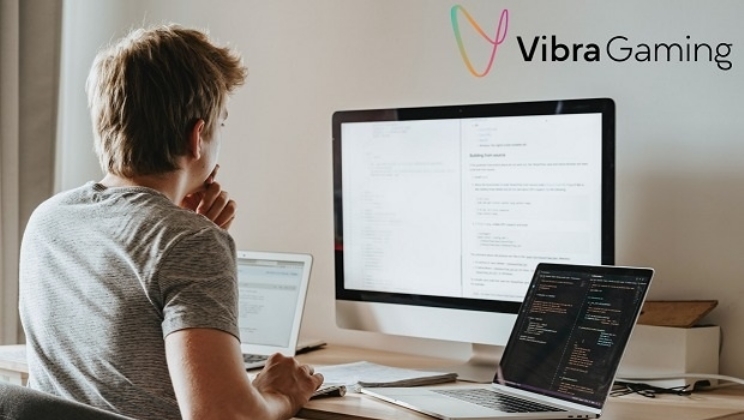 Vibra Gaming lança programa de treinamento Coder Bootcamp para jovens profissionais