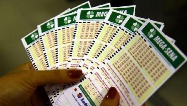 Justiça de SP adia julgamento de ação em defesa do vencedor da Mega