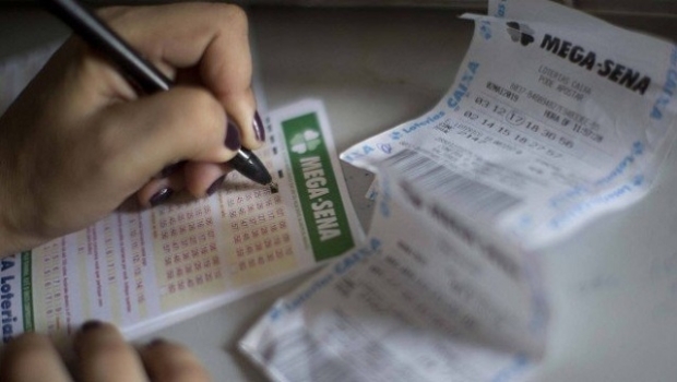 Justiça nega pagamento de prêmio da Mega-Sena a apostador com bilhete danificado