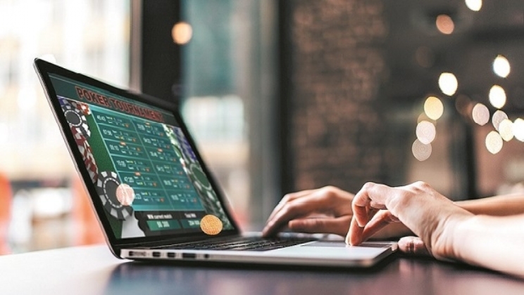 Portugueses apostaram mais de 2 bilhões de euros online no primeiro trimestre deste ano