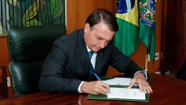 Presidente Bolsonaro sanciona lei que muda tributação das apostas esportivas para GGR