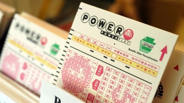 Powerball, uma das principais loterias dos EUA, está acumulada em mais de R$ 3 bilhões