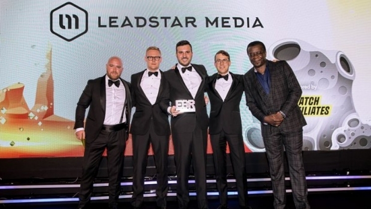 Leadstar Media recebe o prêmio de Afiliado do ano do EGR Awards 2022