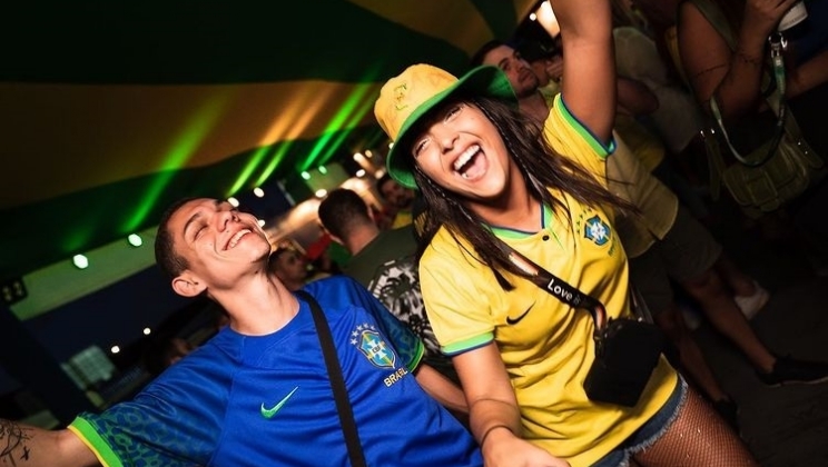 F12.Bet anima festa da vitória do Brasil com shows de Bell Marques e Tarcísio do Acordeon