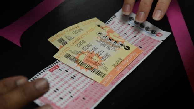 Com quase US$ 2 bilhões Powerball sorteia o maior prêmio da história