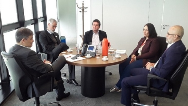 Loteria Mineira e Sincoemg discutem volta dos produtos da LEMG à rede lotérica