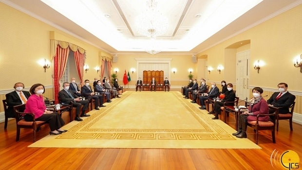 Macau government signs new concession contracts with six casino operators