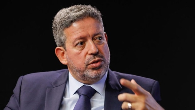 Arthur Lira diz que lei dos jogos está na pauta do Plenário e vai a voto na próxima semana