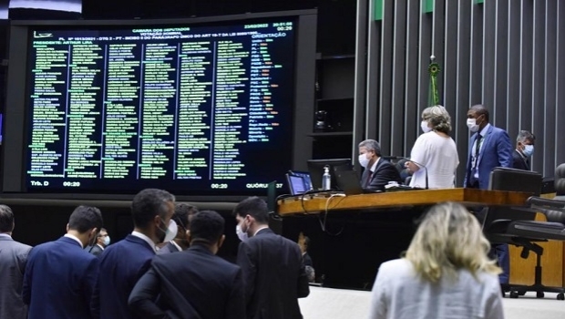 How did each deputy vote on the bill that released gambling in Brazil