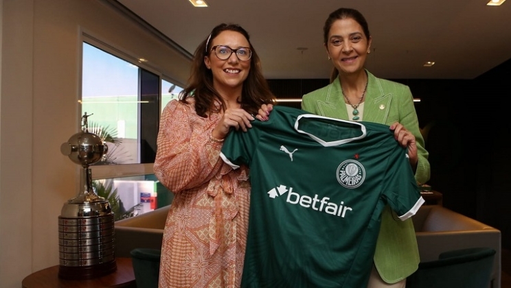 Diretora de marketing da Betfair International visita a presidente do Palmeiras junto com Rivaldo