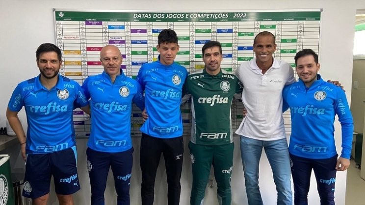 Diretora de marketing da Betfair International visita a presidente do Palmeiras junto com Rivaldo