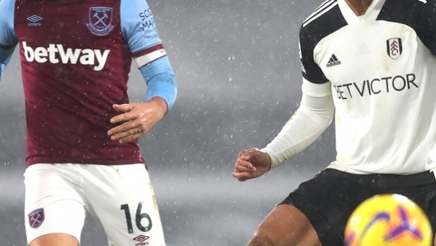 Premier League football clubs may face gambling sponsor shirt ban