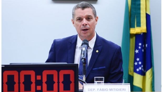 Comissão da Câmara aprova compartilhamento de recursos de loterias por entidades esportivas