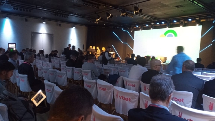 Galeria de fotos do primeiro dia da BiS 2022