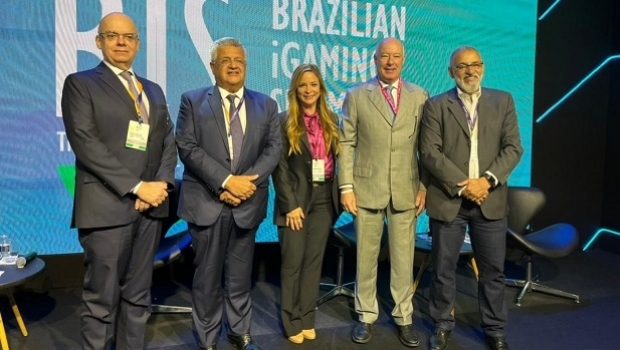 Deputados e especialistas esperam votação da lei do jogo após a eleição presidencial