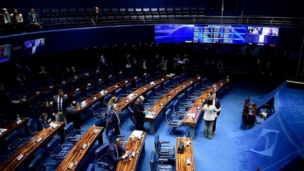 Ex-presidente do Senado defende legalização do jogo no Brasil para financiar piso da enfermagem