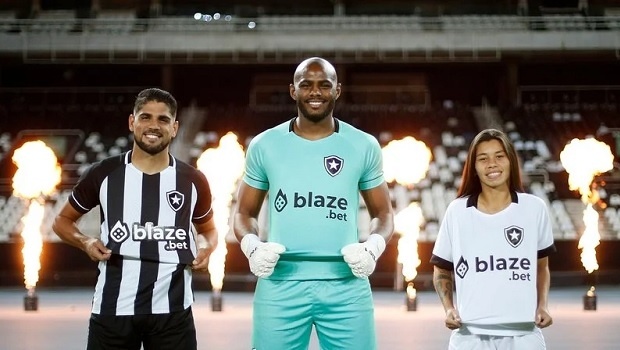 Site de apostas Blaze é o novo patrocinador máster do Botafogo até o final do ano