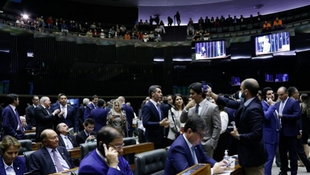 Chamber approves nursing minimum wage in first round, gaming is defended for funding