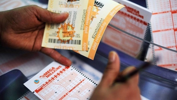 O jackpot da Mega Millions passou de US$ 1 bilhão e causa furor de compras no Brasil