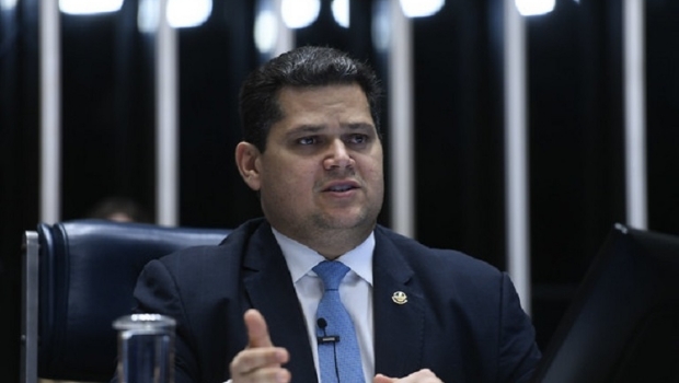 Câmara deve analisar revisão da Lei Pelé e piso da enfermagem com recursos dos jogos de azar