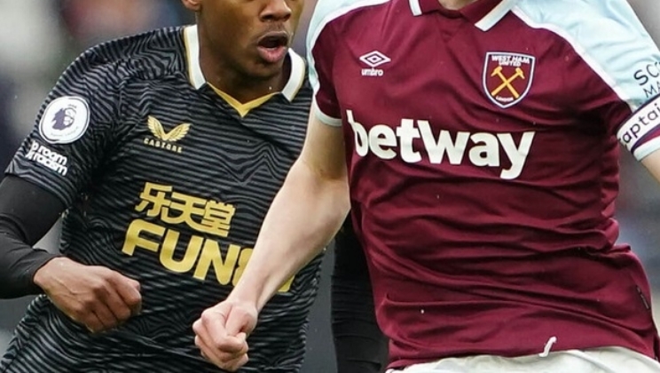 Premier League do Reino Unido adia decisão sobre proibição de patrocínio de jogos de azar