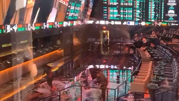 Tempestades raras inundam cassinos de Las Vegas