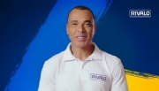 Rivalo levará um cliente e acompanhante para churrasco na casa de seu embaixador Cafu